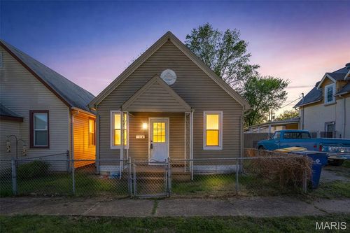 129 E Pratt St, De Soto, MO, 63020-2142 | Card Image