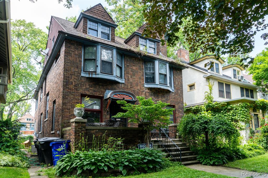 Van Dyke Pl, Detroit, MI 48214