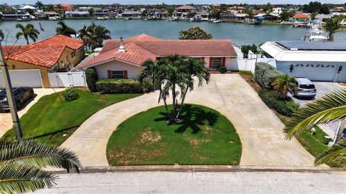 7957 10th Avenue S, St Petersburg, FL, 33707 | Card Image