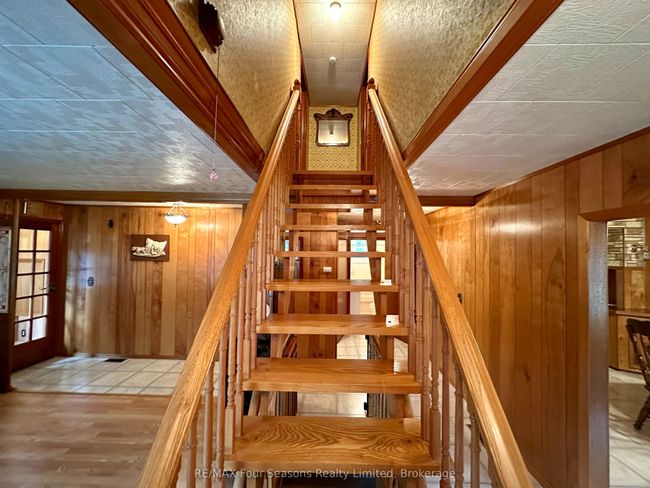 5601 County Rd 9, House other with 3 bedrooms, 1 bathrooms and 6 parking in New Lowell ON | Image 16