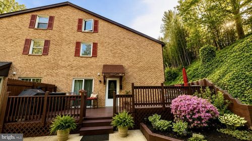 97 Park Vallei Ln, BROOKHAVEN, PA, 19015-3323 | Card Image