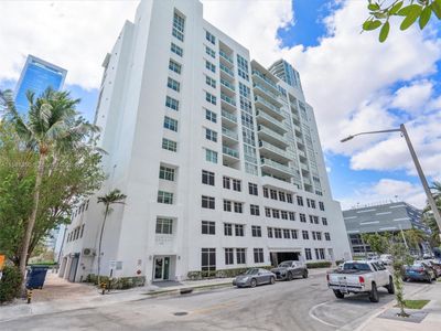 TH2 - 520 Ne 29th St, Condo with 1 bedrooms, 1 bathrooms and null parking in Miami FL | Image 3