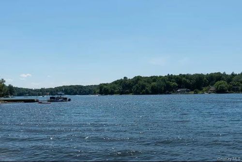 6 Lake St, Kauneonga Lake, NY, 12749 | Card Image