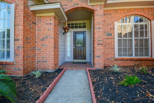 14823 Redwood Bend Trl, Houston, TX, 77062-2103 | Card Image