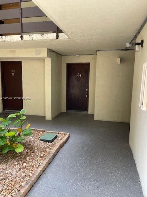 104-8933 Sw 123rd Ct, Miami, FL, 33186-4166 | Card Image