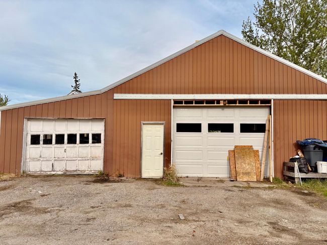Large garage | Image 12