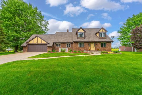 9594 Marquette Rd, Wales, MI, 48027-3519 | Card Image