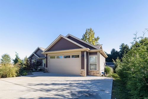 316 E Pheasant Run, Oxford, IN, 47971-8698 | Card Image