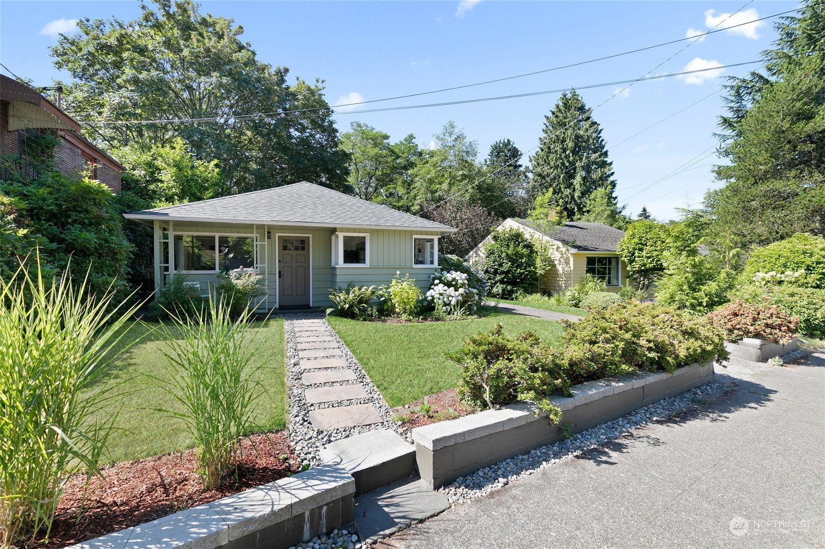 55th St, Seattle, WA 98105