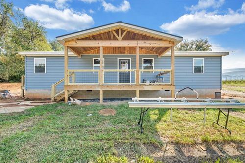 1919 S Raymond St, Covington, VA, 24426-2436 | Card Image