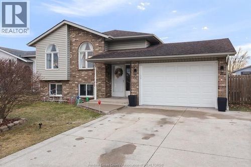 35 Vermont Dr, Amherstburg, ON, N9V3X8 | Card Image