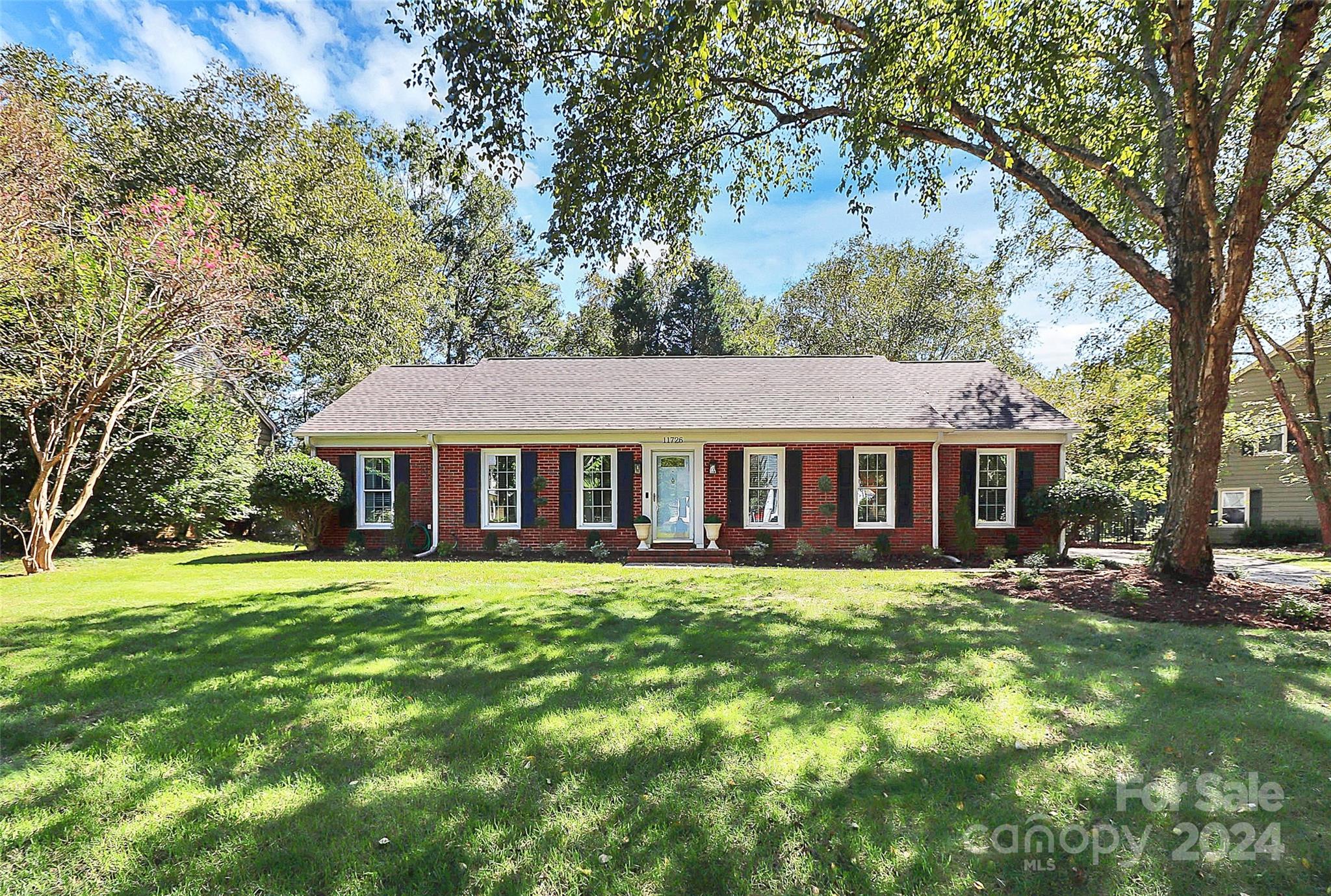 Charnwood Ct, Charlotte, NC 28277
