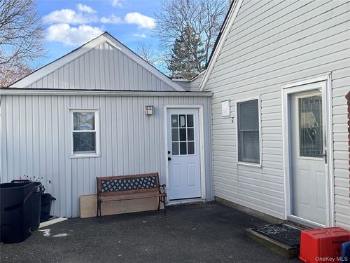 753 Wyngate Dr W, Valley Stream, NY, 11580-1446 | Card Image