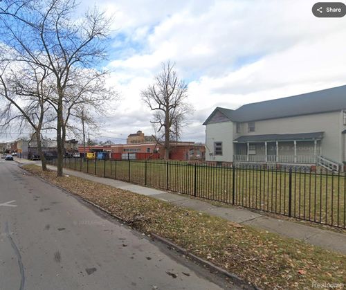 1706 Vinewood St, Detroit, MI, 48216-1447 | Card Image