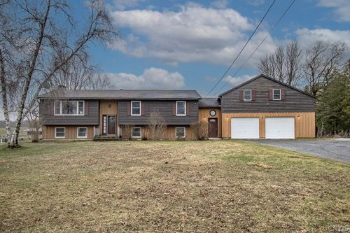 5733 E Lake Rd, Cazenovia, NY, 13035-9324 | Card Image