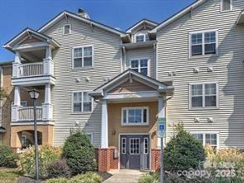 16423 Golden River Ln, Charlotte, NC, 28277-2995 | Card Image