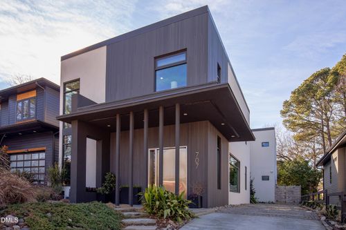 707 Chamberlain St, Raleigh, NC, 27607-7319 | Card Image