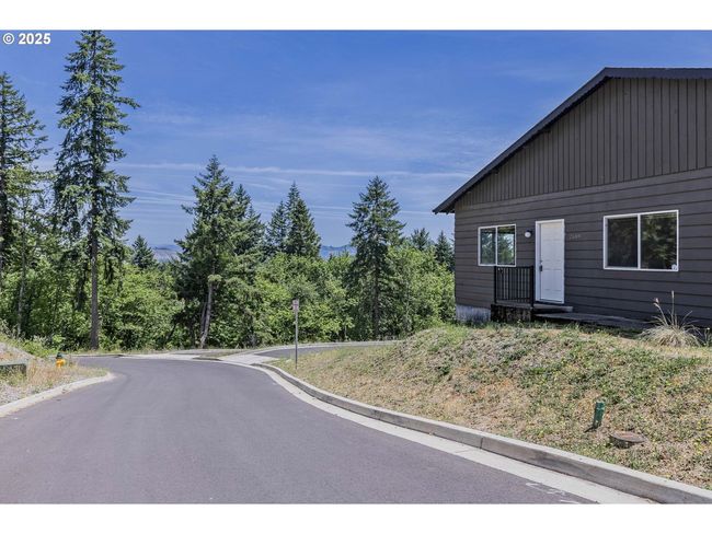 2689 Cupola Dr, House other with 4 bedrooms, 2 bathrooms and null parking in Eugene OR | Image 35