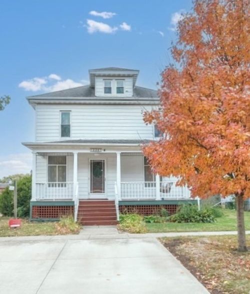 220 W State St, Paxton, IL, 60957-1146 | Card Image