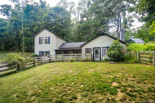 205 Marshall Rd, Salt Point, NY, 12578-2236 | Card Image