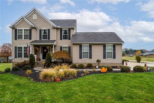 13014 Duquette Ave Ne, Hartville, OH, 44632-8829 | Card Image