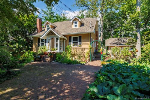 441 New York Ave, North Baldwin, NY, 11510-2520 | Card Image