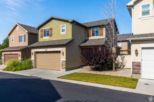 1058 W Stonehaven Dr, North Salt Lake, UT, 84054-5032 | Card Image