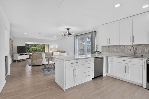 38-h-8545 Casa Del Lago, Boca Raton, FL, 33433-1415 | Card Image