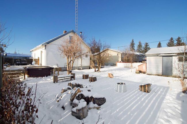 4803 49 Street, Home with 1 bedrooms, 2 bathrooms and 8 parking in Forestburg AB | Image 17