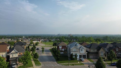 1383 Langley Cir, Oshawa, ON, L1K0E2 | Card Image