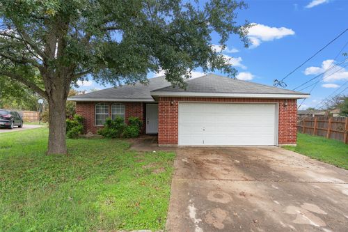 101 Ina Ct, Kyle, TX, 78640-8890 | Card Image
