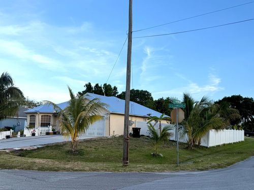 126 Sw Glenwood Dr, Port St. Lucie, FL, 34984-5035 | Card Image