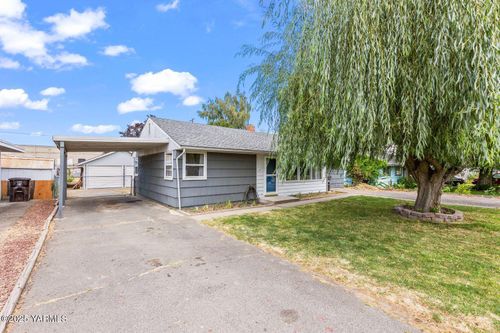 2611 Clinton Way, Yakima, WA, 98902-5137 | Card Image