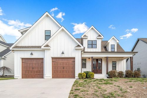 9133 White Ash Dr, Ooltewah, TN, 37363-1737 | Card Image