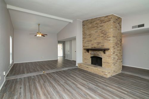 524 White Oak St, Allen, TX, 75002-3302 | Card Image