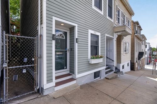 1-102 Old Harbor St, Boston, MA, 02127-2927 | Card Image