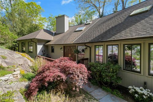33 Butternut Ln, Stamford, CT, 06903-3837 | Card Image