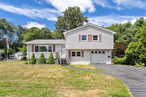 17 Crossman St, Taunton, MA, 02780-4402 | Card Image