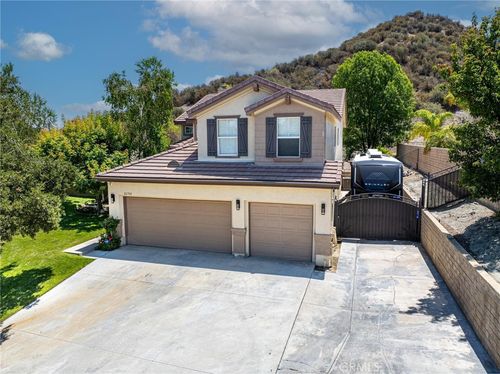 26708 Cardinal Dr, Canyon Country, CA, 91387-6321 | Card Image