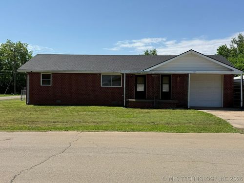 1445 Oak St, Cushing, OK, 74023-3643 | Card Image