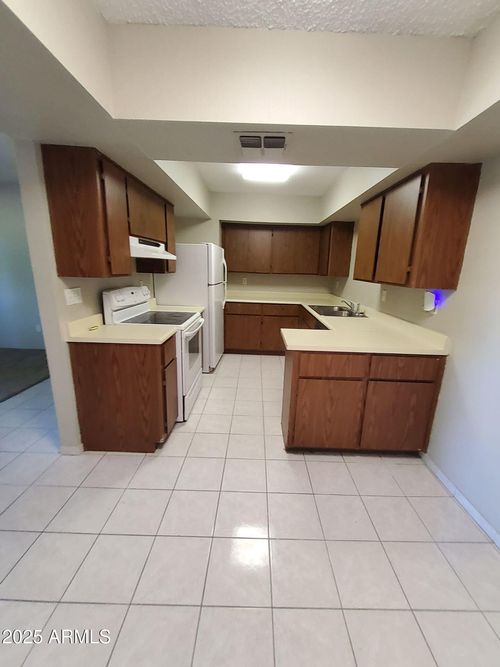 231-4444 E Paradise Village Pkwy N, Phoenix, AZ, 85032-6818 | Card Image