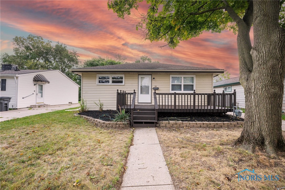 Custer Dr, Toledo, OH 43612