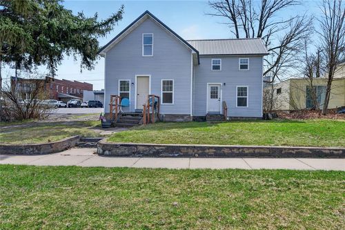 22 6th Ave, Shell Lake, WI, 54871-4442 | Card Image