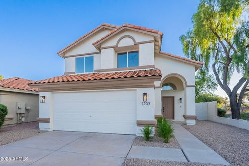 1203 E Muriel Dr, Phoenix, AZ, 85022-2083 | Card Image