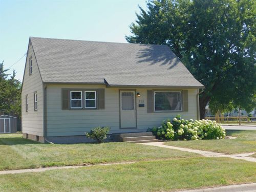 201 Renrose Ave, Loves Park, IL, 61111-4045 | Card Image