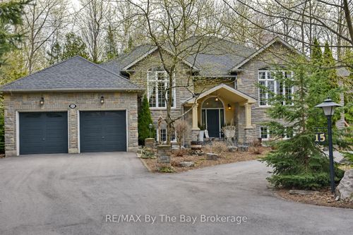15 Lily Dr, Wasaga Beach, ON, L9Z3A1 | Card Image