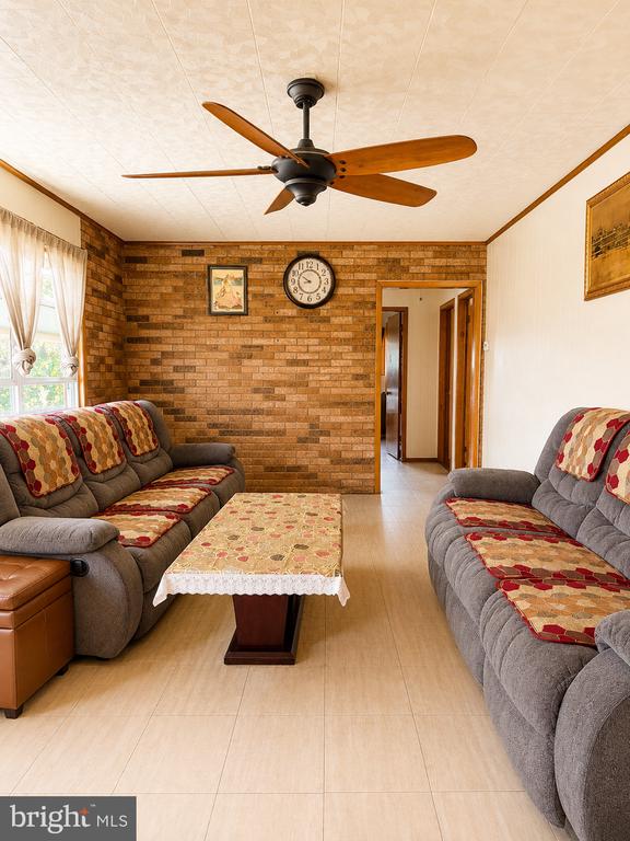Residential in MAPLE SHADE 4