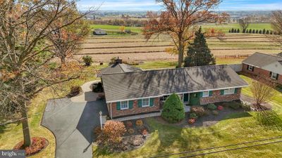 2128 Creek Hill Road, House other with 3 bedrooms, 2 bathrooms and null parking in LANCASTER PA | Image 2