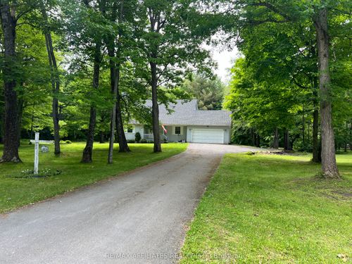 249 Bracken Ave, Smiths Falls, ON, K7A4S4 | Card Image