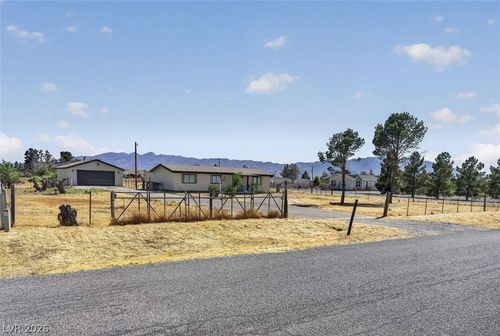 241 Hallsway St, Pahrump, NV, 89048-6585 | Card Image